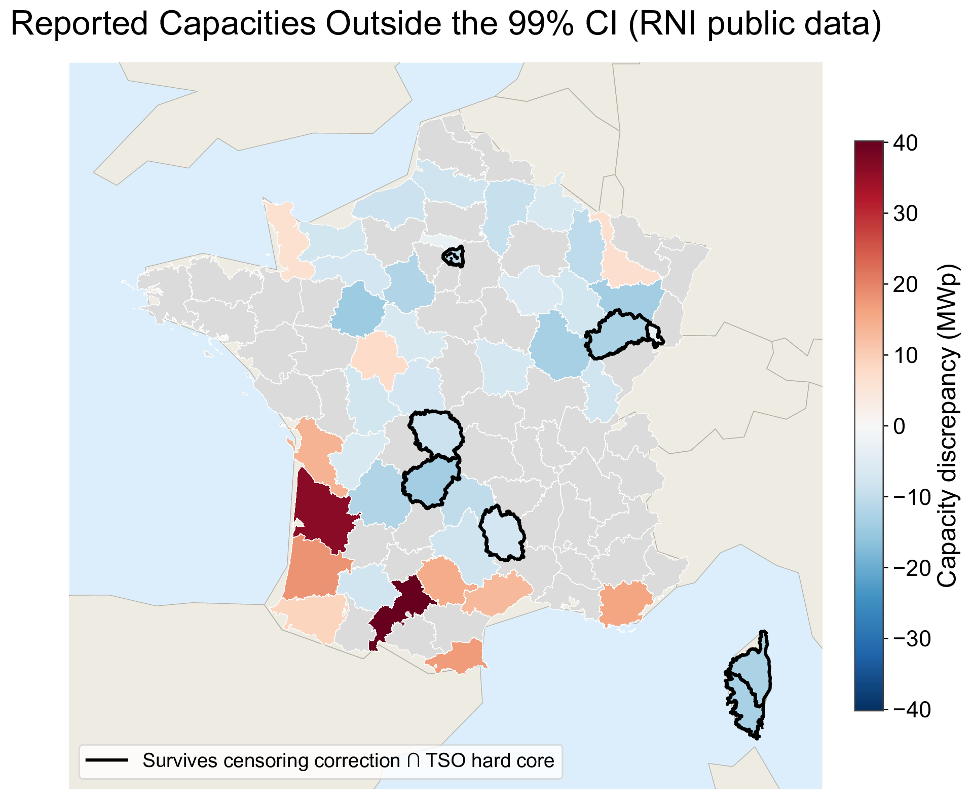 Départements flagged against the public RNI registry, before and after correcting for the municipal-level truncation bias